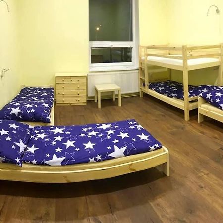 Sokolovna Trutnov Hostel Buitenkant foto