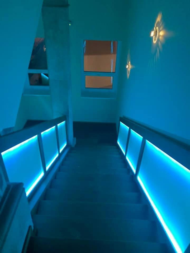 Sokolovna Trutnov Hostel Buitenkant foto